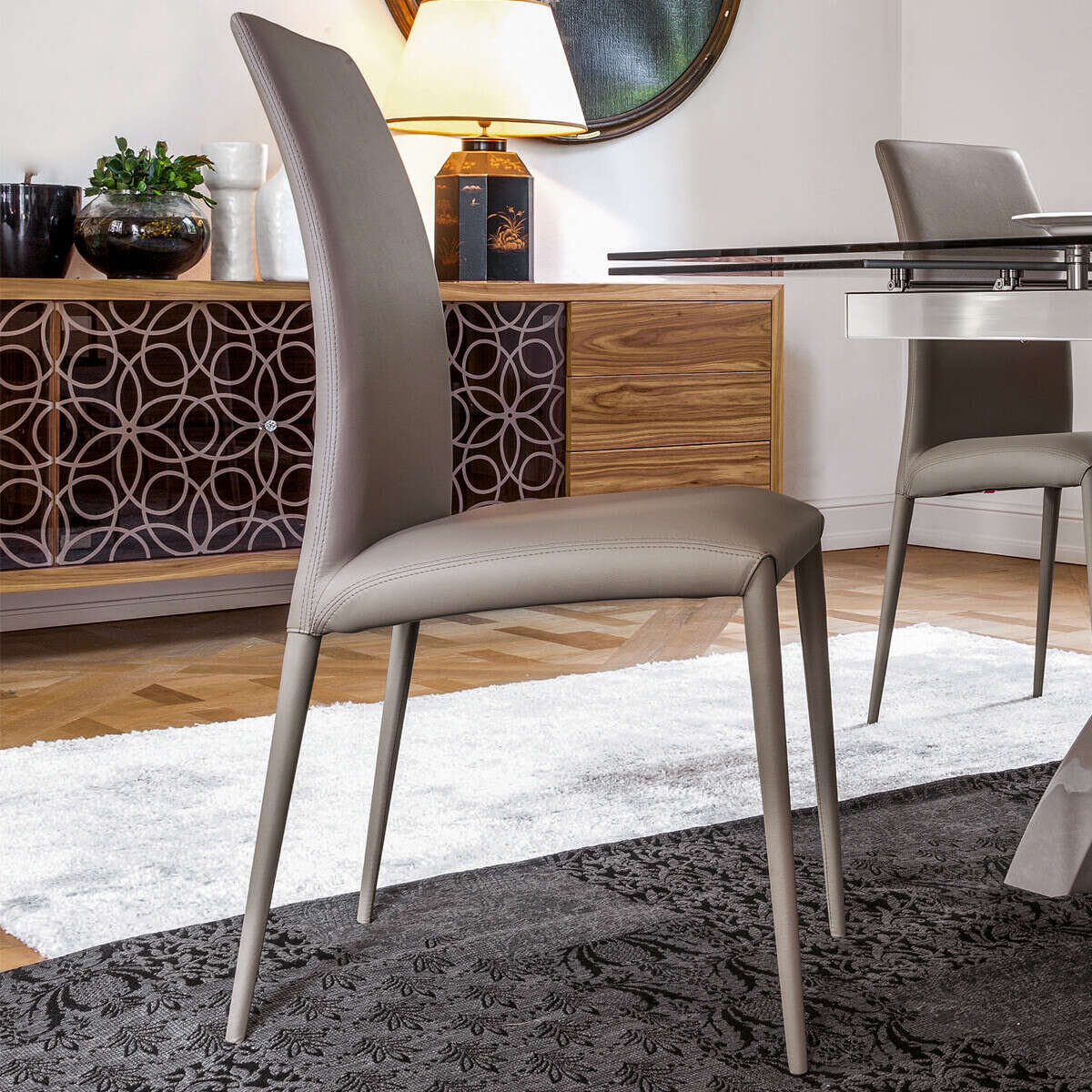 Eleganter CHARM T7216S Stuhl – Tonin Casa bei Verus Living – VERUS