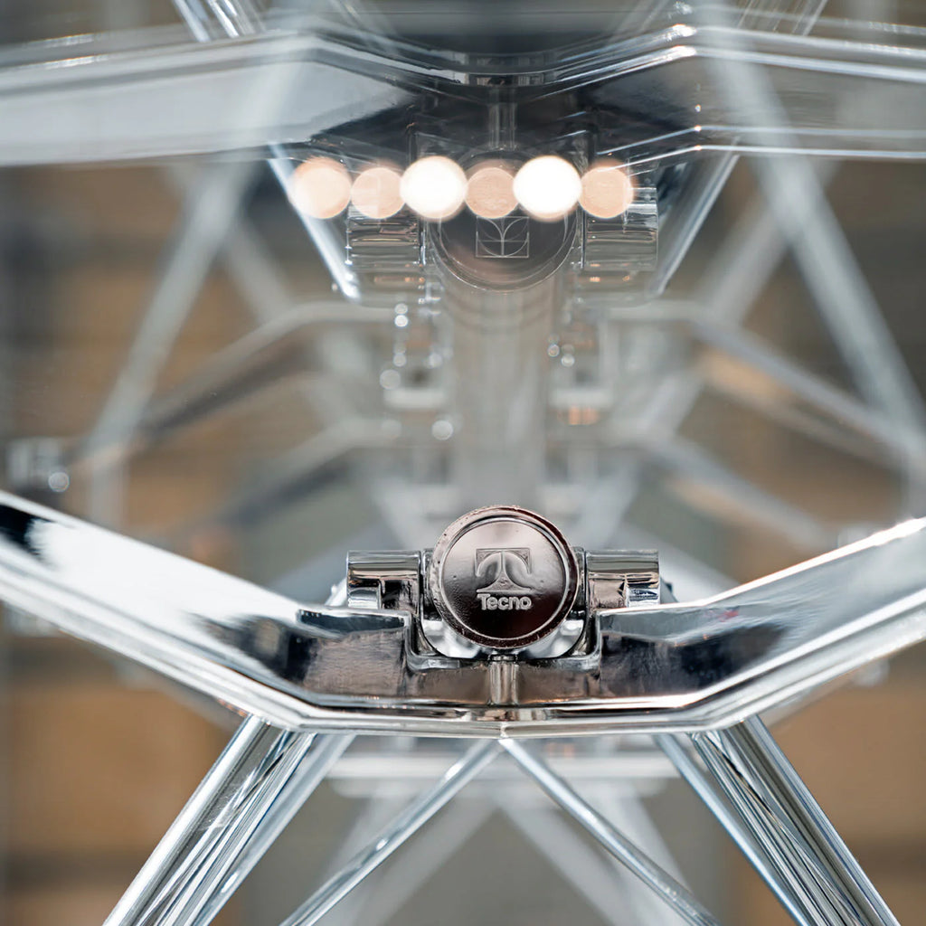 Tecno Spa - Nomos Chromtisch von Norman Foster