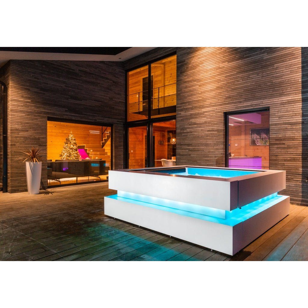 - Alpha Wellness - Whirlpool Intense Cube
