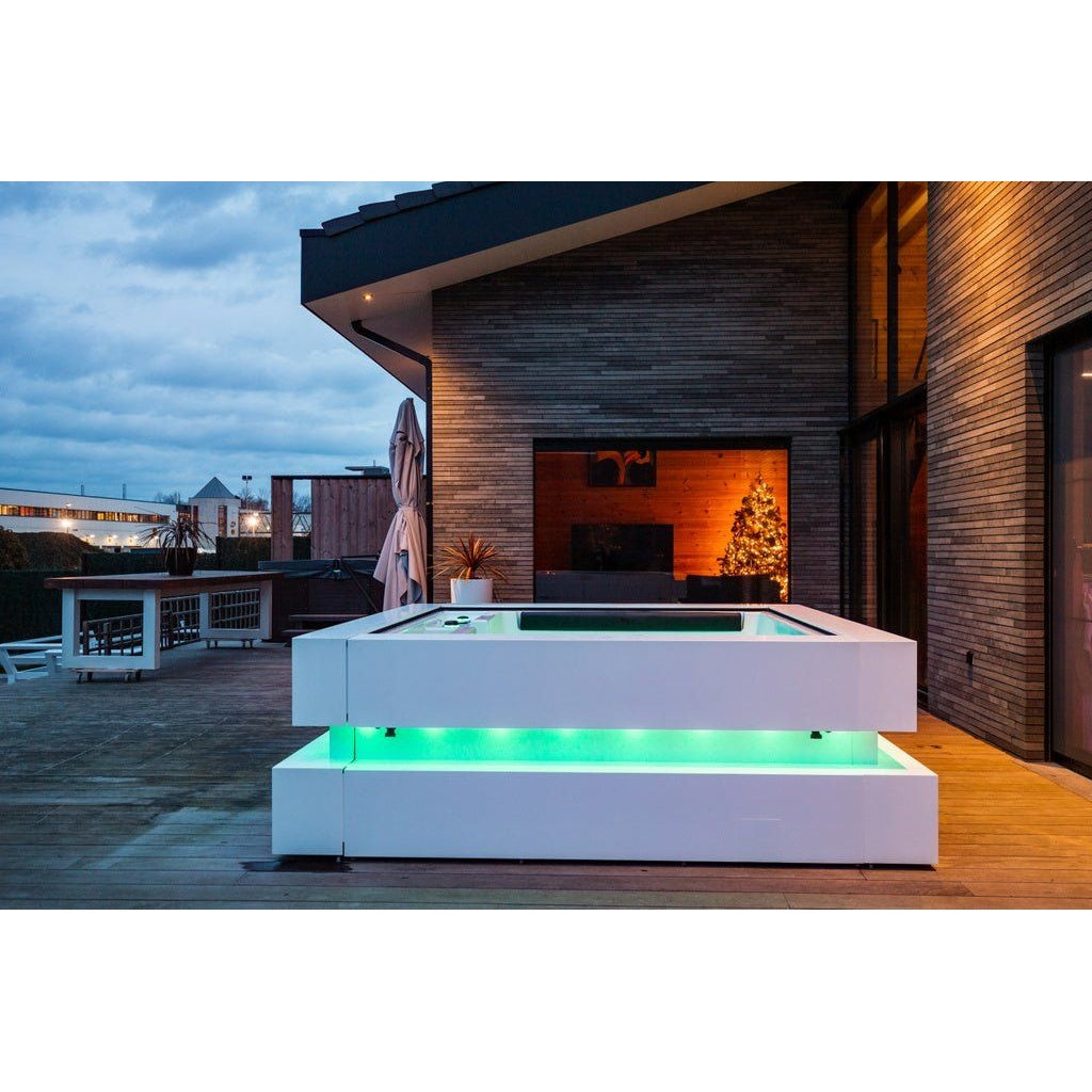 - Alpha Wellness - Whirlpool Intense Cube