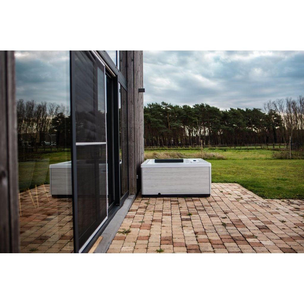 - Alpha Wellness - Whirlpool Intense Suite